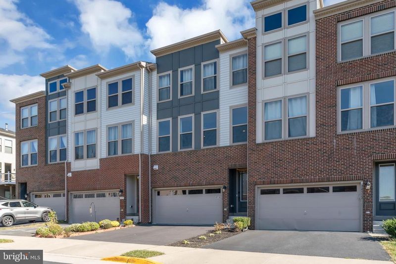 24510 Laurel Thicket Ter, Sterling, VA 20166