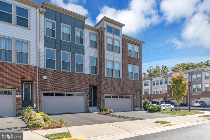 24510 Laurel Thicket Ter, Sterling, VA 20166