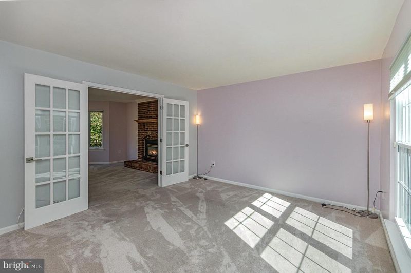 2409 Altenburg Ct, Waldorf, MD 20603