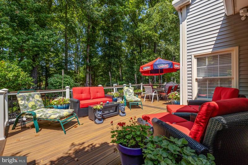 3279 Willow Glen Dr, Oak Hill, VA 20171