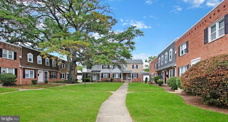 2580 Iverson St, Temple Hills, MD 20748