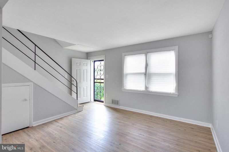 2580 Iverson St, Temple Hills, MD 20748
