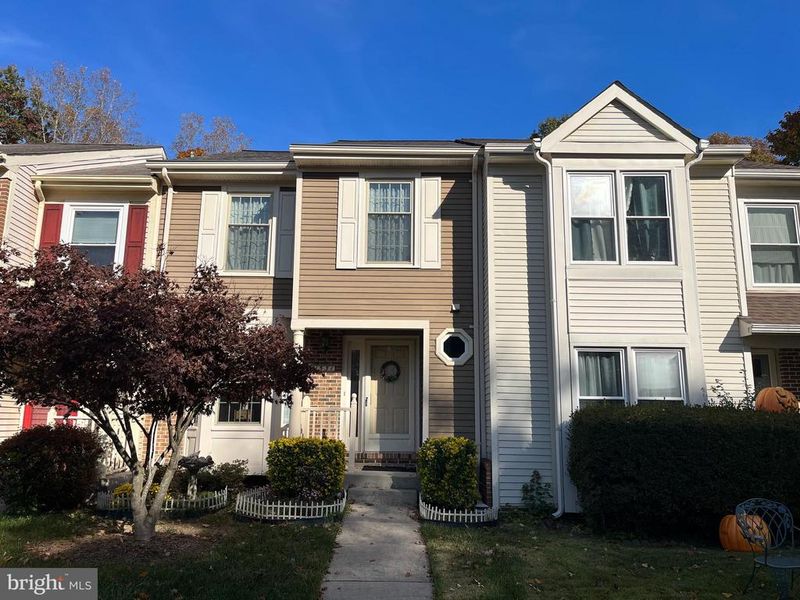 11531 Hill Meade Ln, Woodbridge, VA 22192