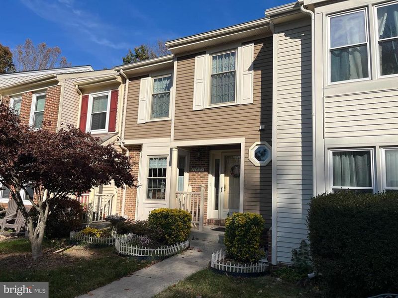 11531 Hill Meade Ln, Woodbridge, VA 22192