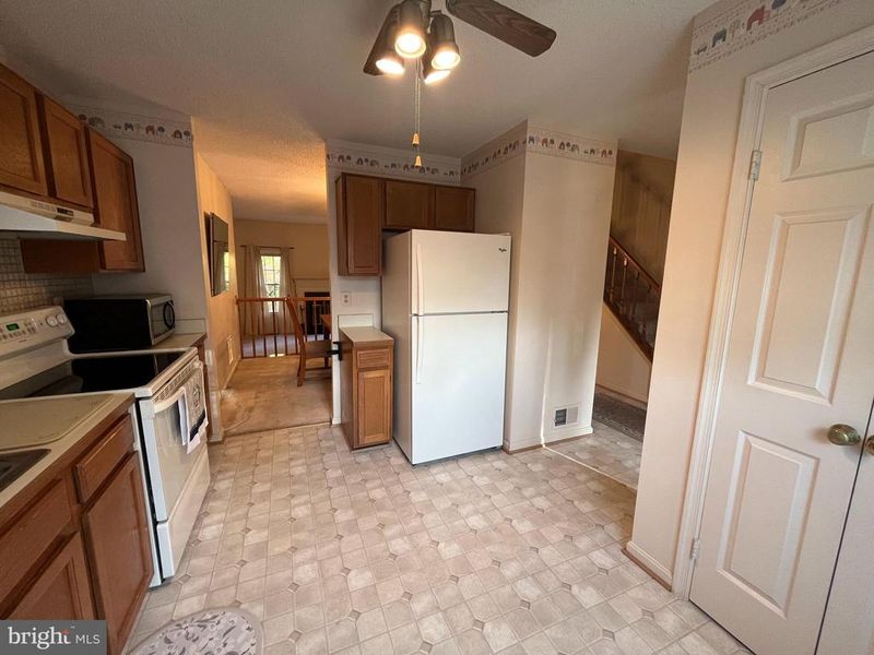 11531 Hill Meade Ln, Woodbridge, VA 22192