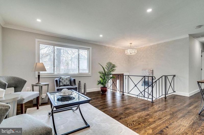 4518 Gage Rd, Alexandria, VA 22309