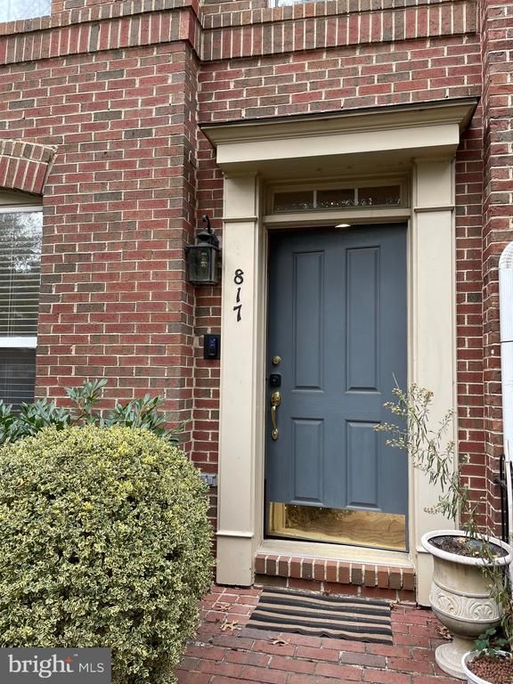 817 G St SW, Washington, DC 20024