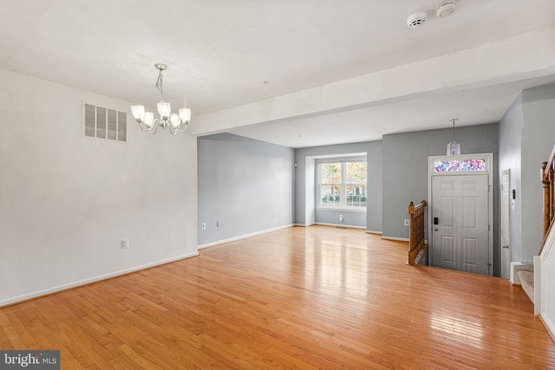 11563 Dunloring Dr, Upper Marlboro, MD 20774