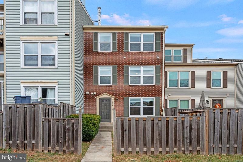 7534 Emerald Dr, Manassas, VA 20109