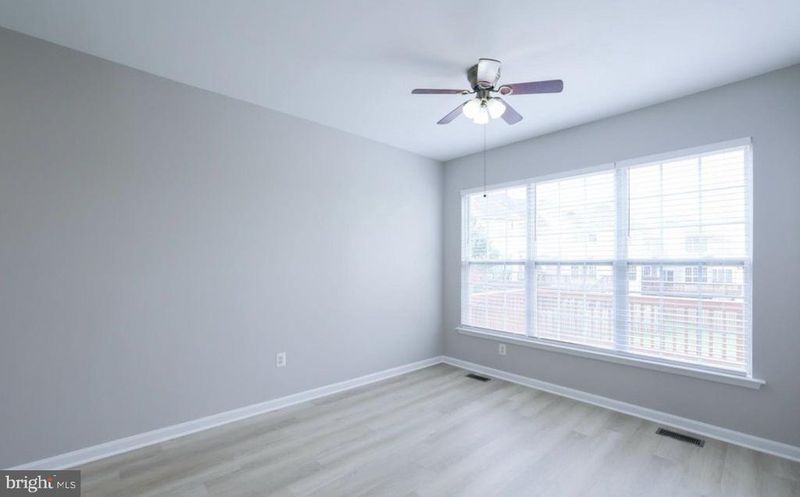 20484 Blue Heron Ter, Sterling, VA 20165