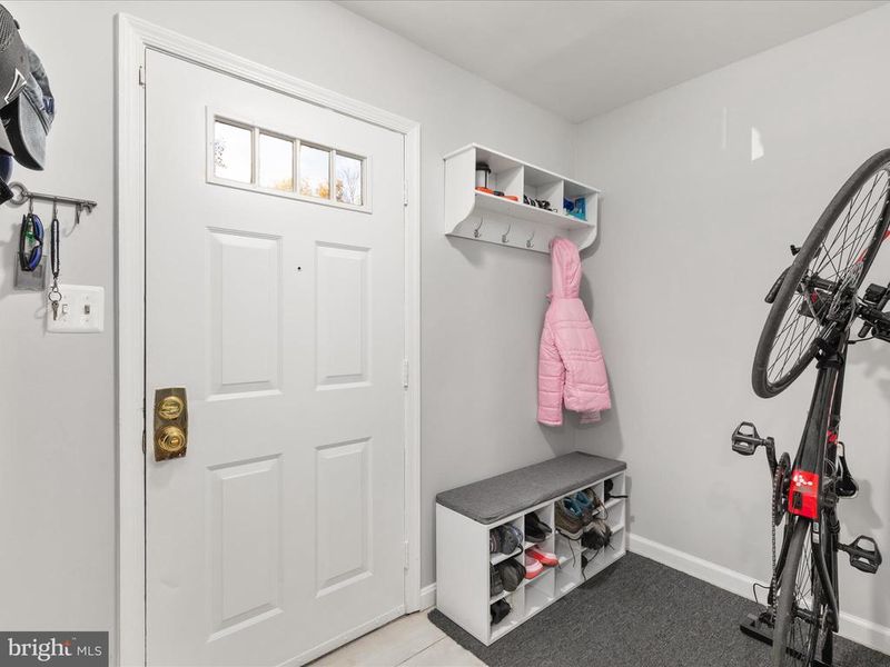 9610 Masterworks Dr, Vienna, VA 22181