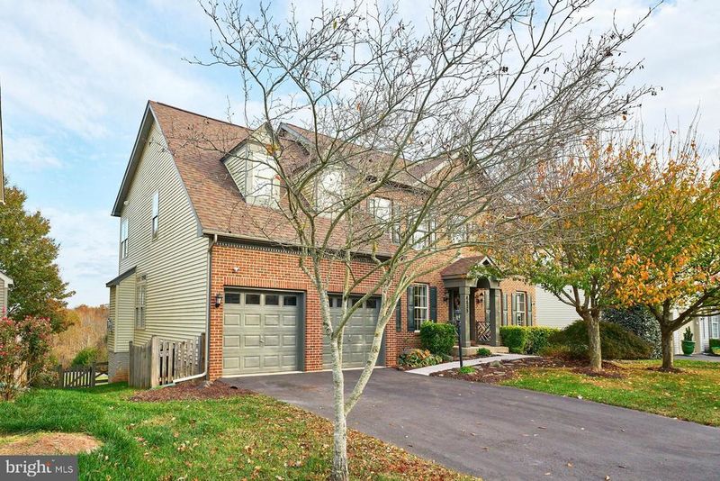 8823 Barn Owl Ct, Gainesville, VA 20155