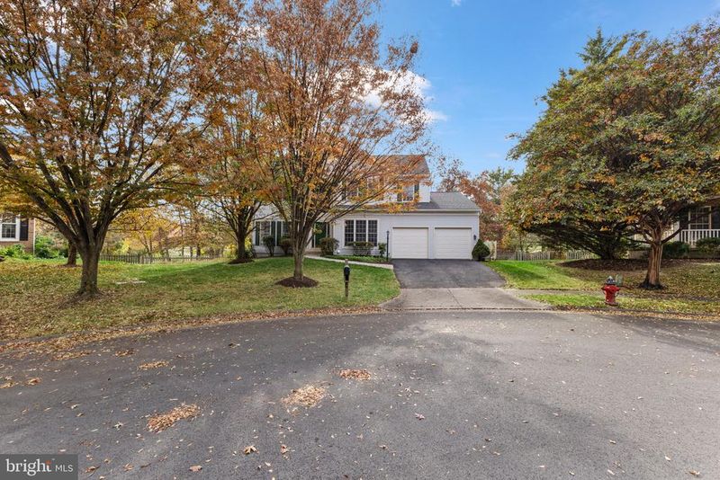 20879 Yellowbloom Ct, Ashburn, VA 20147
