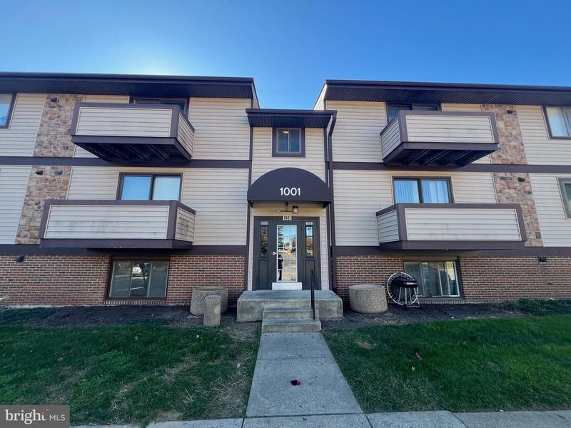 1001 Heather Ridge Dr #E, Frederick, MD 21702