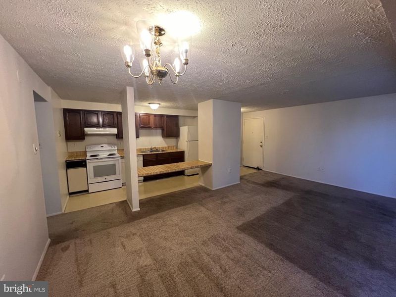 1001 Heather Ridge Dr #E, Frederick, MD 21702