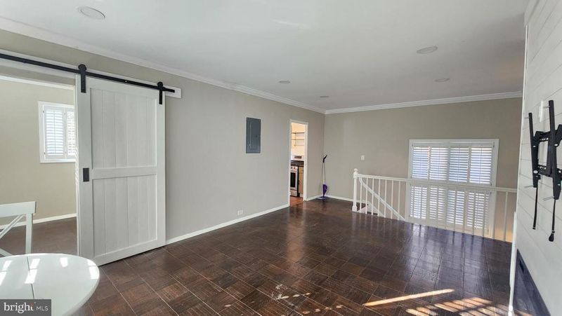 3364 Martha Custis Dr, Alexandria, VA 22302