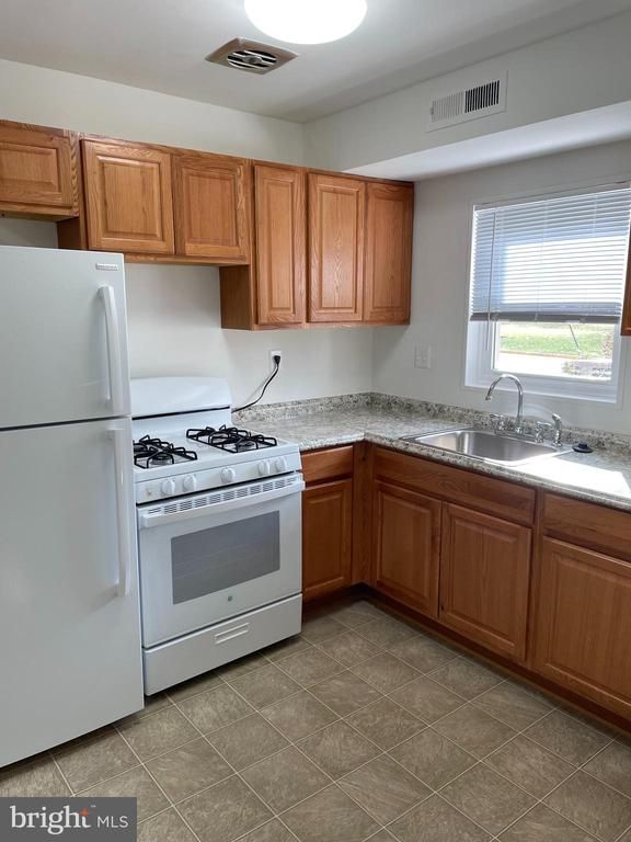 120 Washington St NE #4, Leesburg, VA 20176