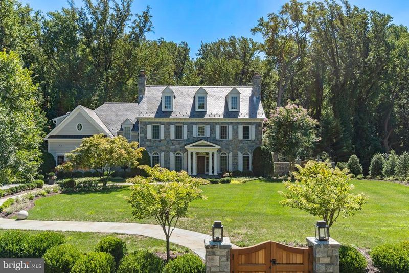 8115 Spring Hill Farm Dr, Mclean, VA 22102