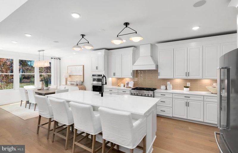 42722 Cannon Chapel Dr, Leesburg, VA 20176