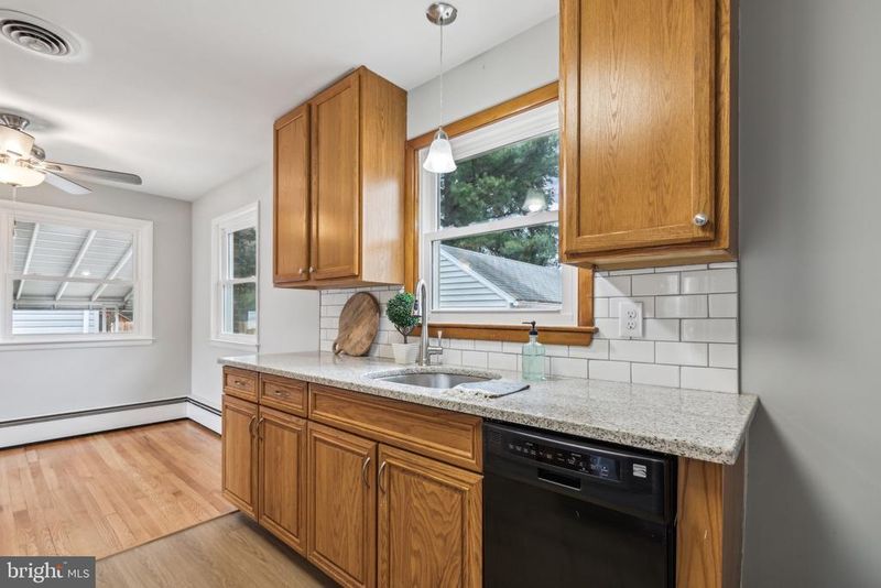 414 7th Ave NE, Glen Burnie, MD 21060