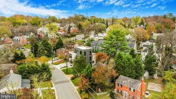 4902 Greenway Dr, Bethesda, MD 20816