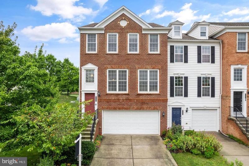 42691 Wilmar Sq, Ashburn, VA 20148