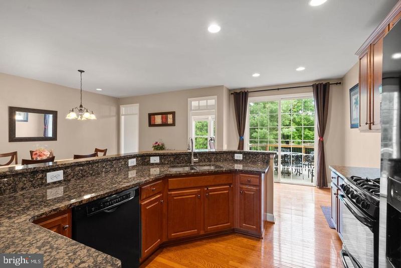 42691 Wilmar Sq, Ashburn, VA 20148