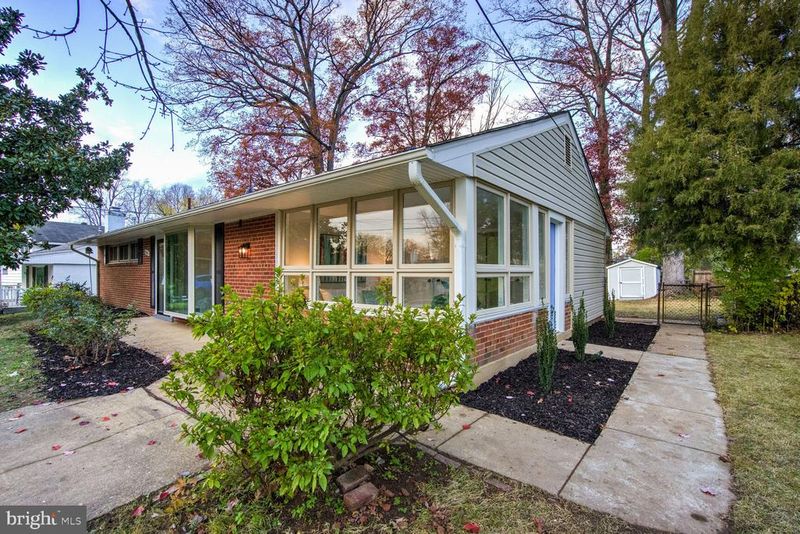7209 Greenville Pl, Springfield, VA 22150