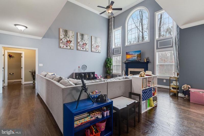 14480 Gallant Ln, Waldorf, MD 20601