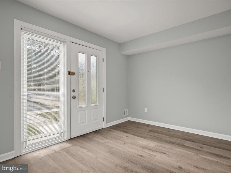 12632 Tobytown Dr, Potomac, MD 20854