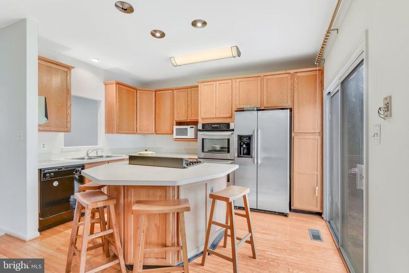 14639 Thera Way, Centreville, VA 20120