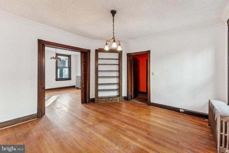 718 E St NE, Washington, DC 20002