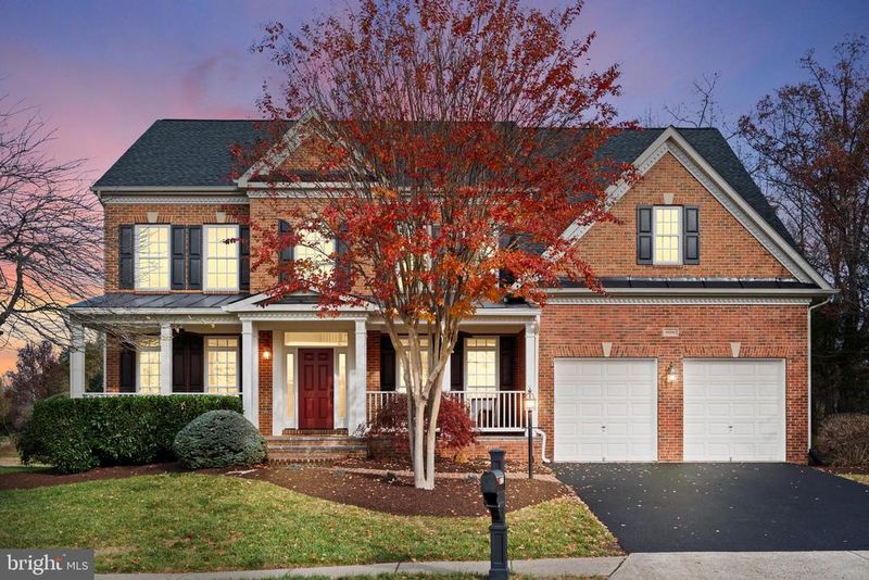 43332 Clarecastle Dr, Chantilly, VA 20152