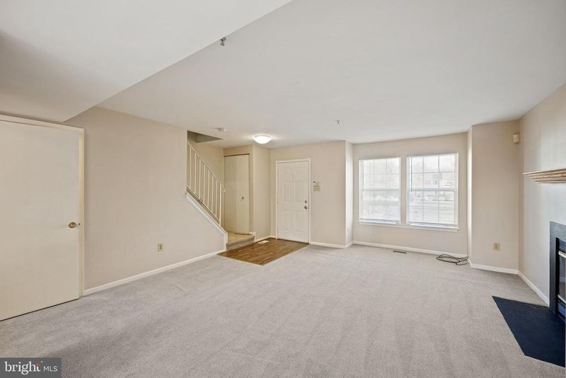 6702 Mallard Ct, Frederick, MD 21703