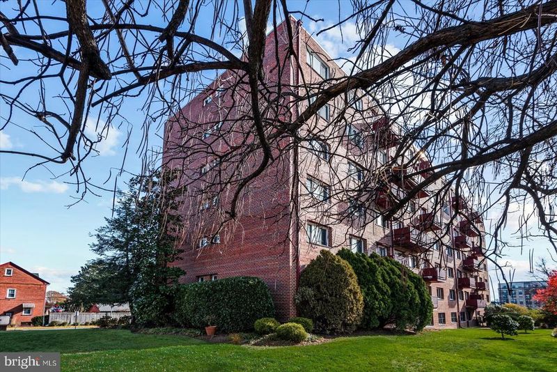 1830 Columbia PIKE #410, Arlington, VA 22204