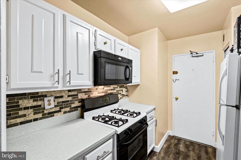 1830 Columbia PIKE #115, Arlington, VA 22204