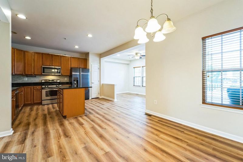 1220 Graycliff Ln, Odenton, MD 21113