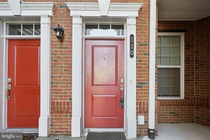 23255 Milltown Knoll Sq #110, Ashburn, VA 20148