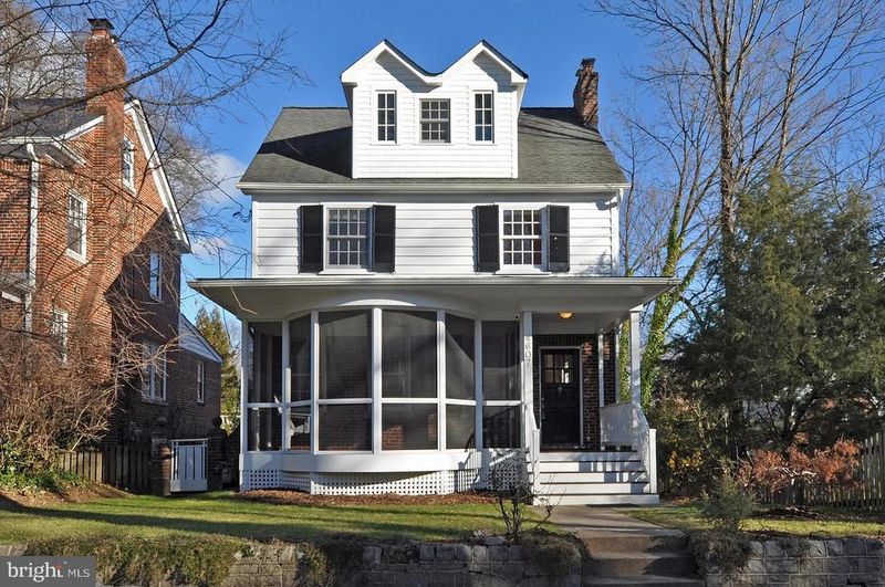 4607 Asbury Pl NW, Washington, DC 20016