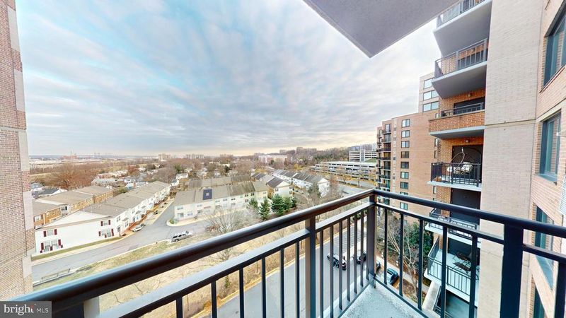 2451 Midtown Ave #1007, Alexandria, VA 22303
