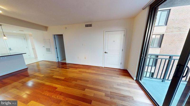 2451 Midtown Ave #1007, Alexandria, VA 22303