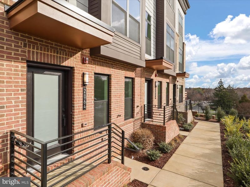 2064 Tysons Ridgeline Rd, Falls Church, VA 22043