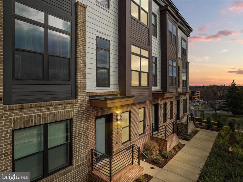2064 Tysons Ridgeline Rd, Falls Church, VA 22043
