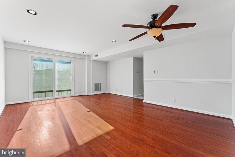 202 Chesterfield Ln #203, Stafford, VA 22554
