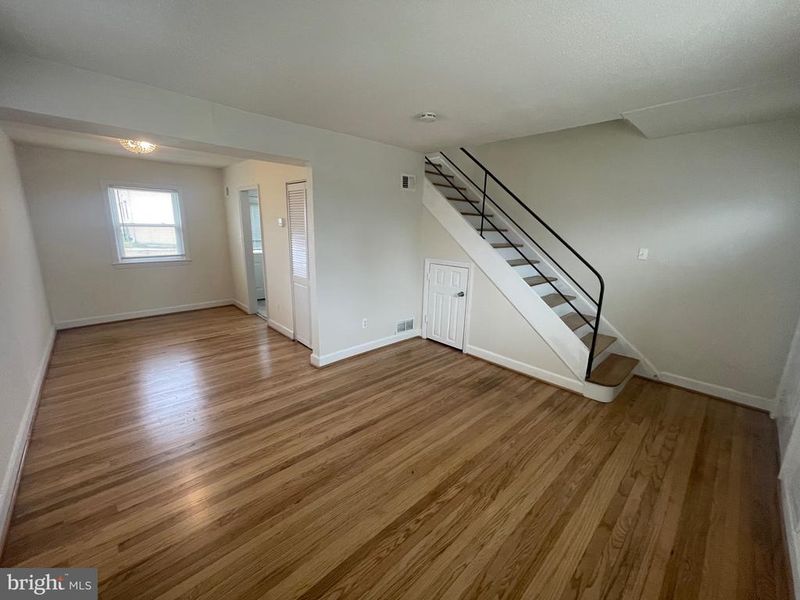 2588 Iverson St, Temple Hills, MD 20748