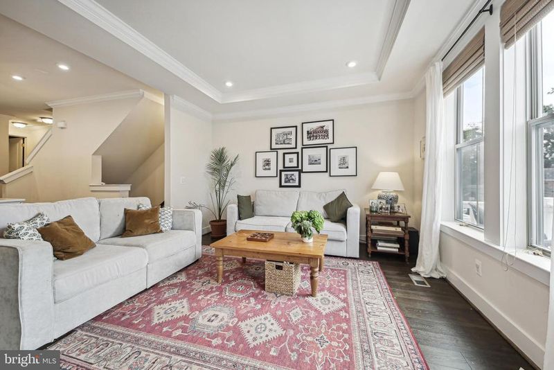 2244 S Glebe Rd, Arlington, VA 22206
