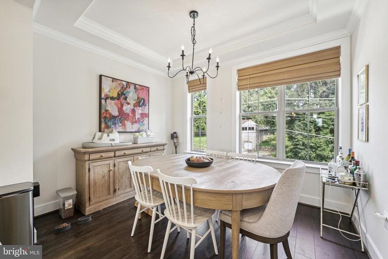 2244 S Glebe Rd, Arlington, VA 22206