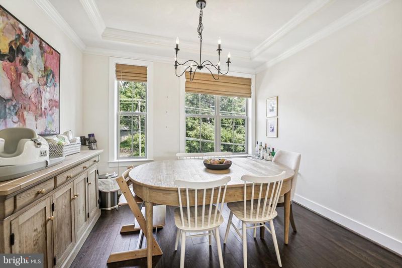2244 S Glebe Rd, Arlington, VA 22206
