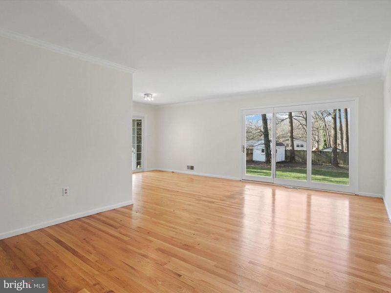 5200 Holden St, Fairfax, VA 22032