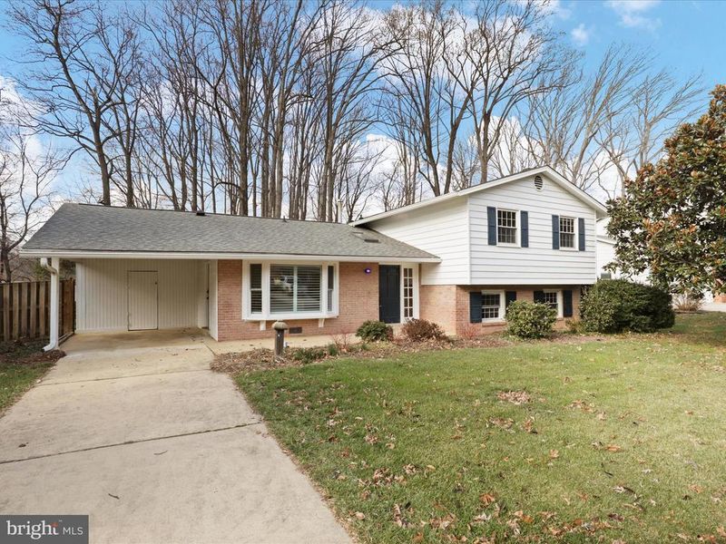 5200 Holden St, Fairfax, VA 22032